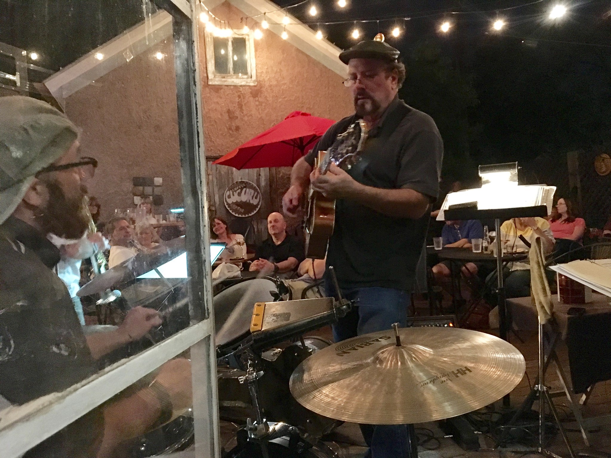 Bobby McGuffin on percussion